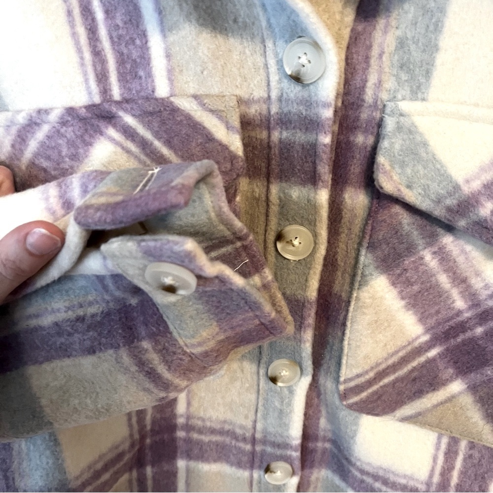 BlankNYC Cropped Plaid Shacket Jacket ๐๐ฉต๐ค - Picture 4 of 7